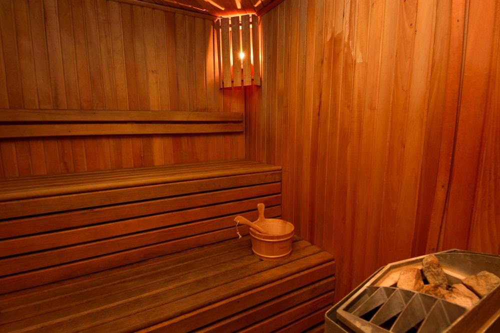 Urban Lodge Hotel Rooms And Suits ティビリシ エクステリア 写真