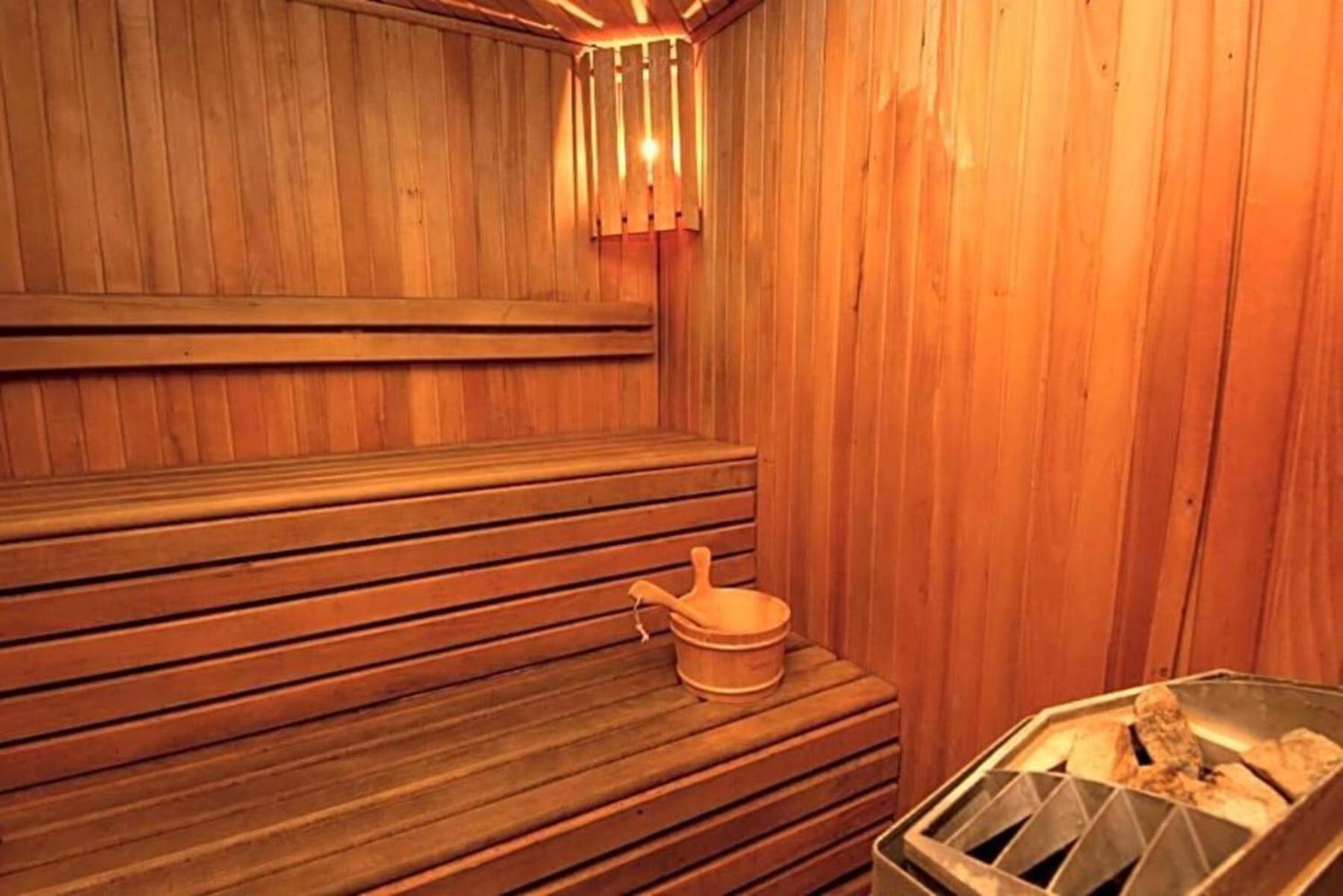 Urban Lodge Hotel Rooms And Suits ティビリシ エクステリア 写真