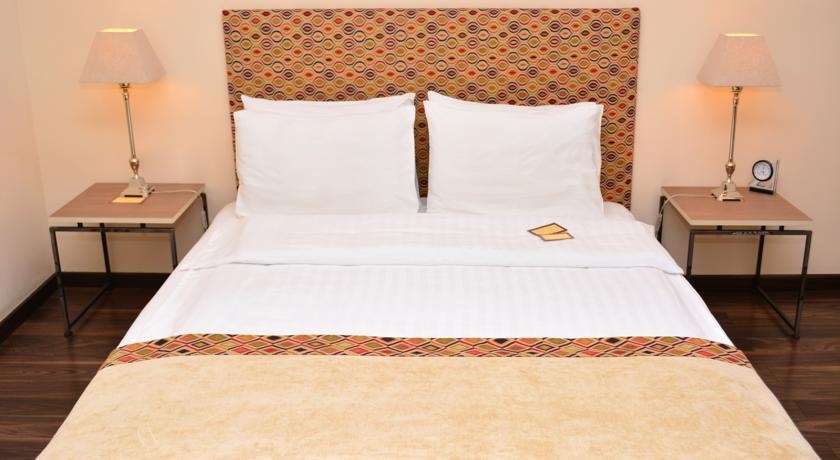 Urban Lodge Hotel Rooms And Suits ティビリシ 部屋 写真